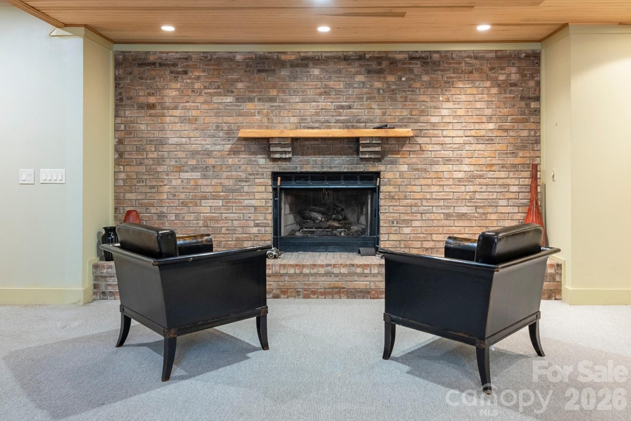 190 Ridgeview Drive Property Photo 28