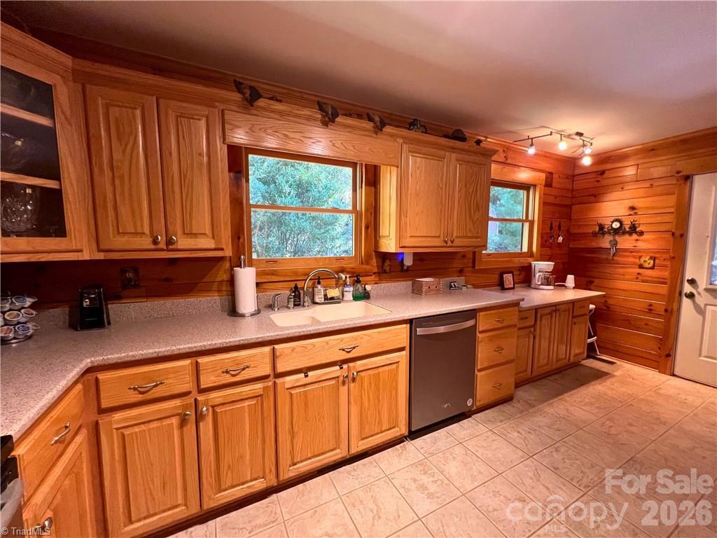 190 Molly Drive Property Photo 11