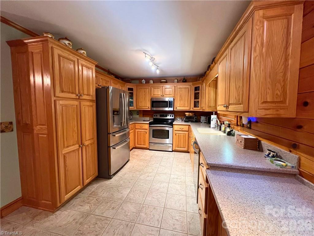 190 Molly Drive Property Photo 12