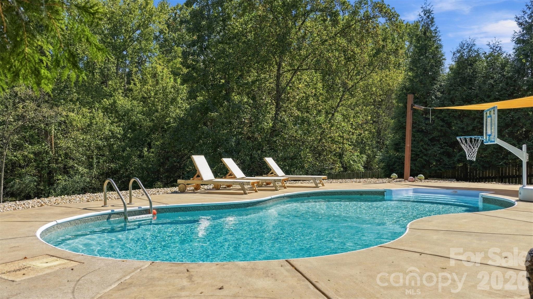 7122 Rothmore Street Property Photo 4