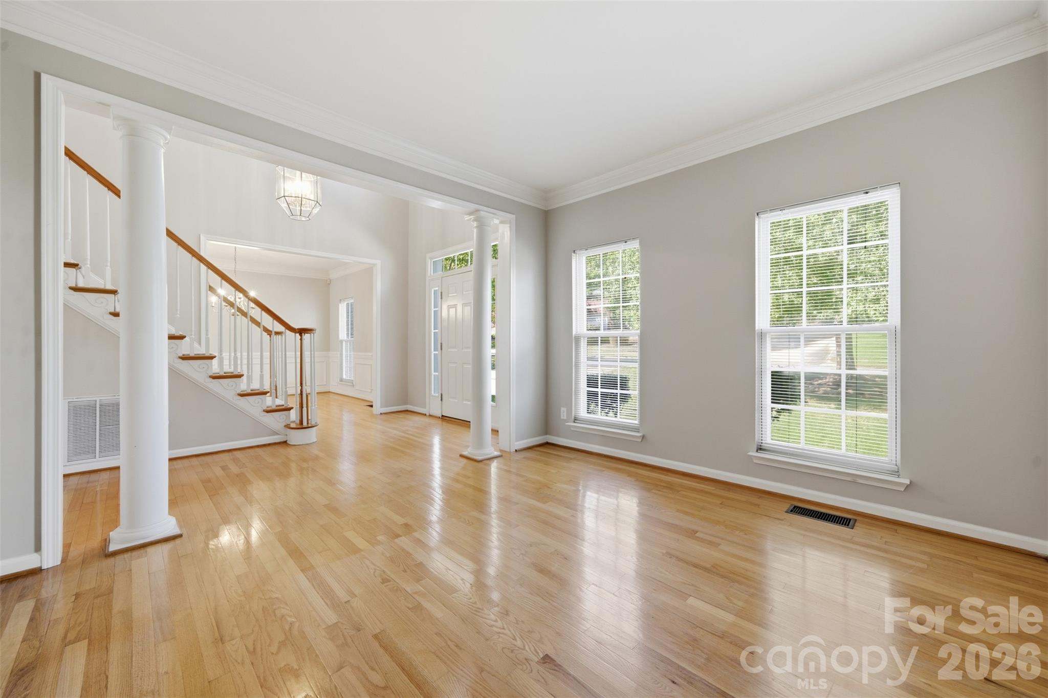 6211 Chavel Lane Property Photo 8