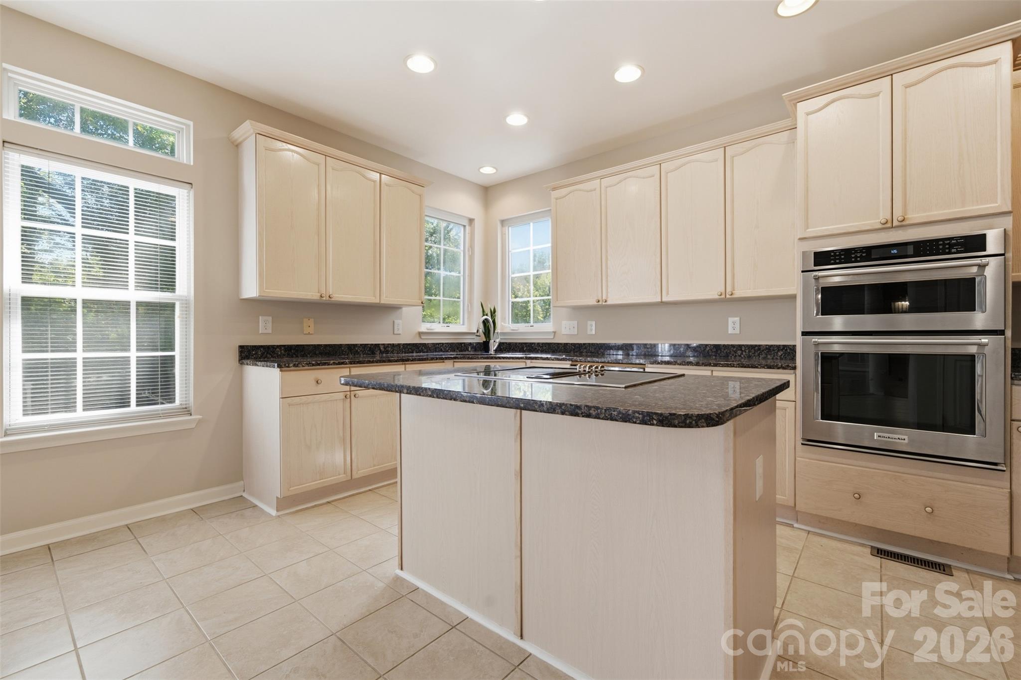 6211 Chavel Lane Property Photo 21