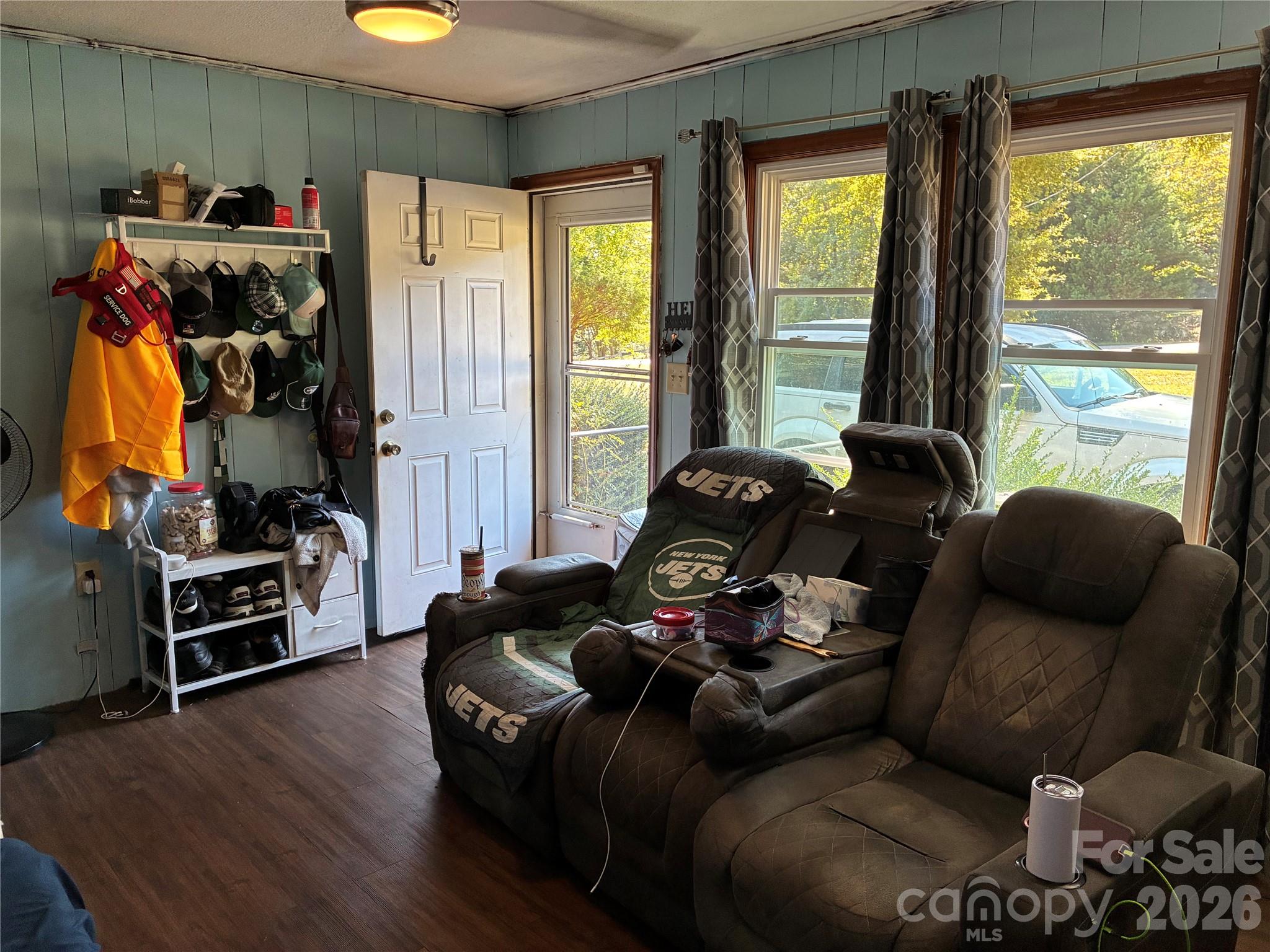 697 Island Ford Road Property Photo 6