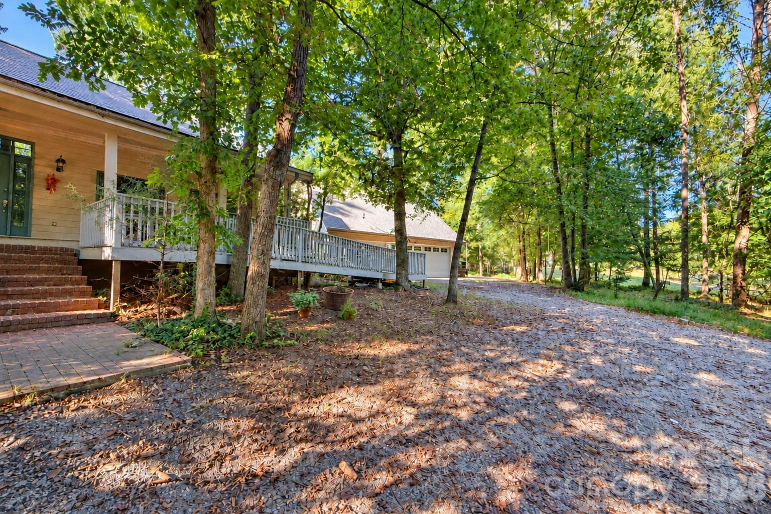 150 Rabun Run Property Photo 2