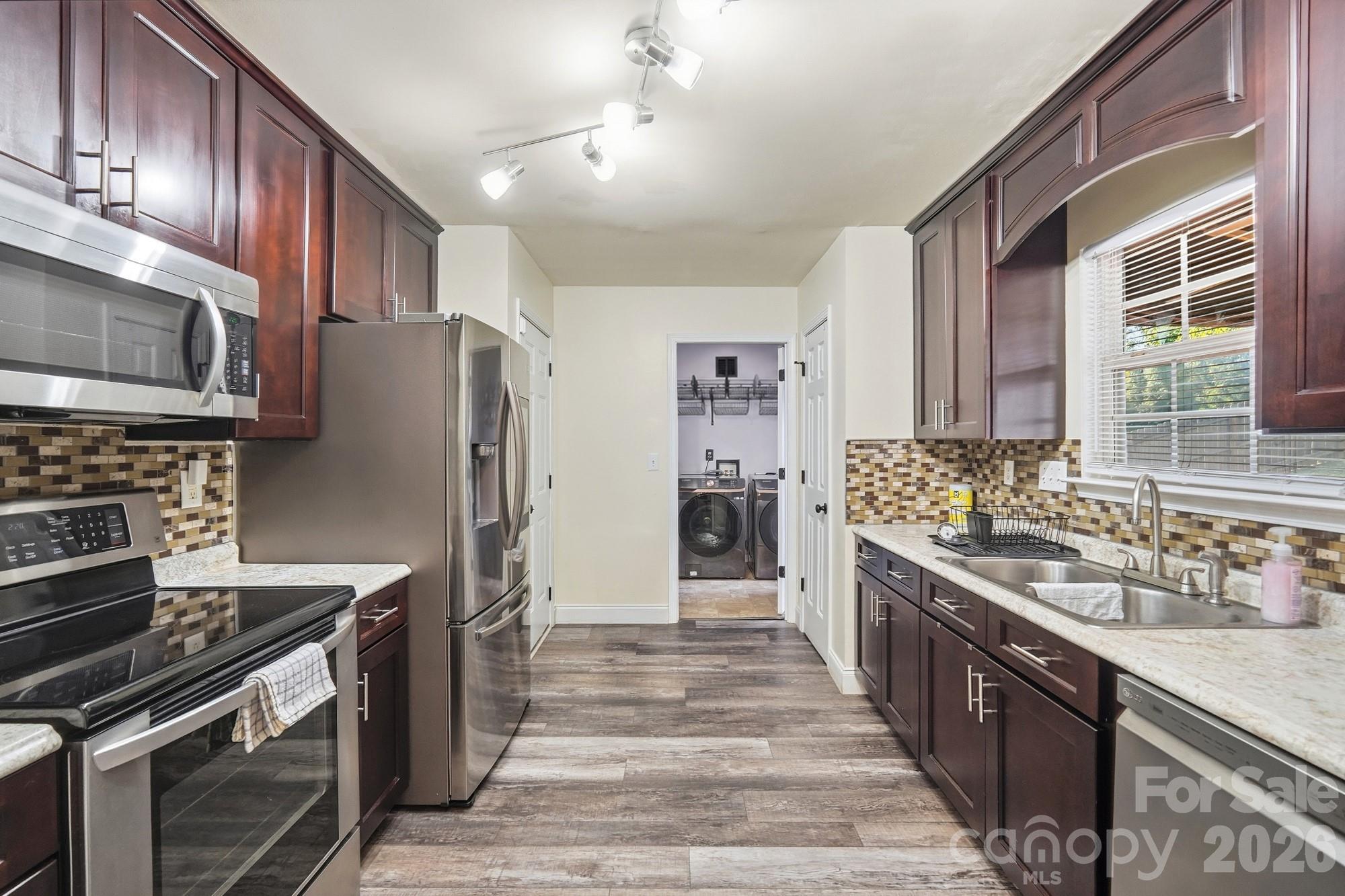 623 Finborough Court Property Photo 19