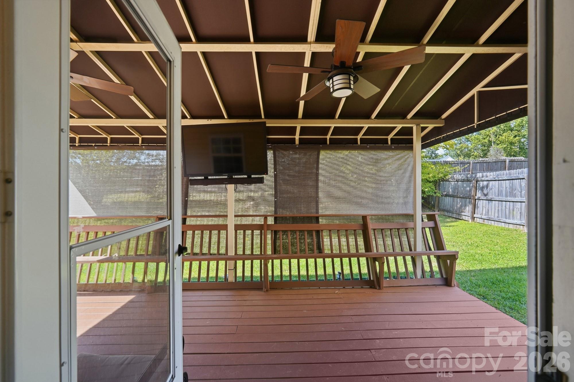 623 Finborough Court Property Photo 32