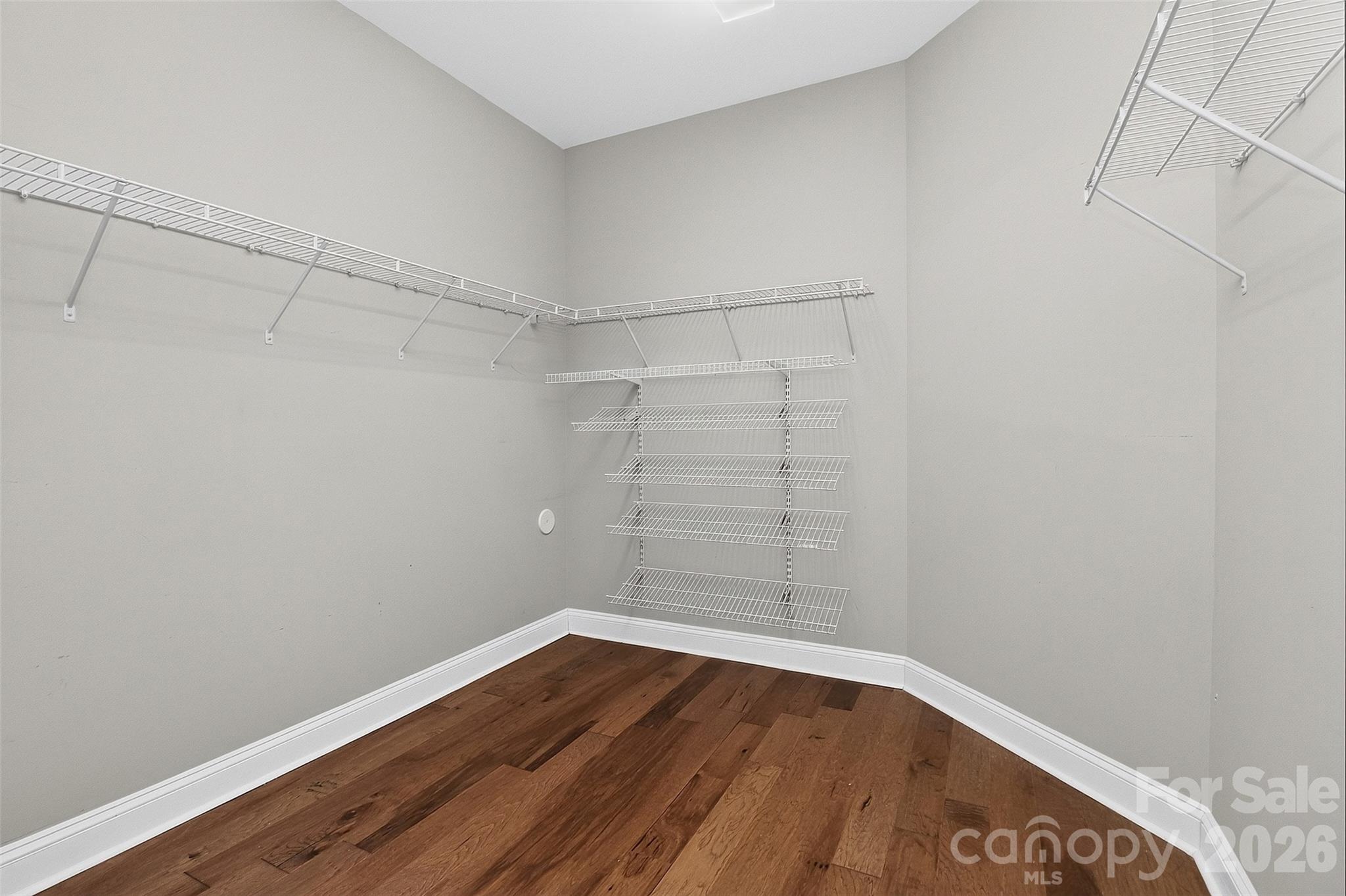 128 Creekside Crossing Lane Property Photo 24
