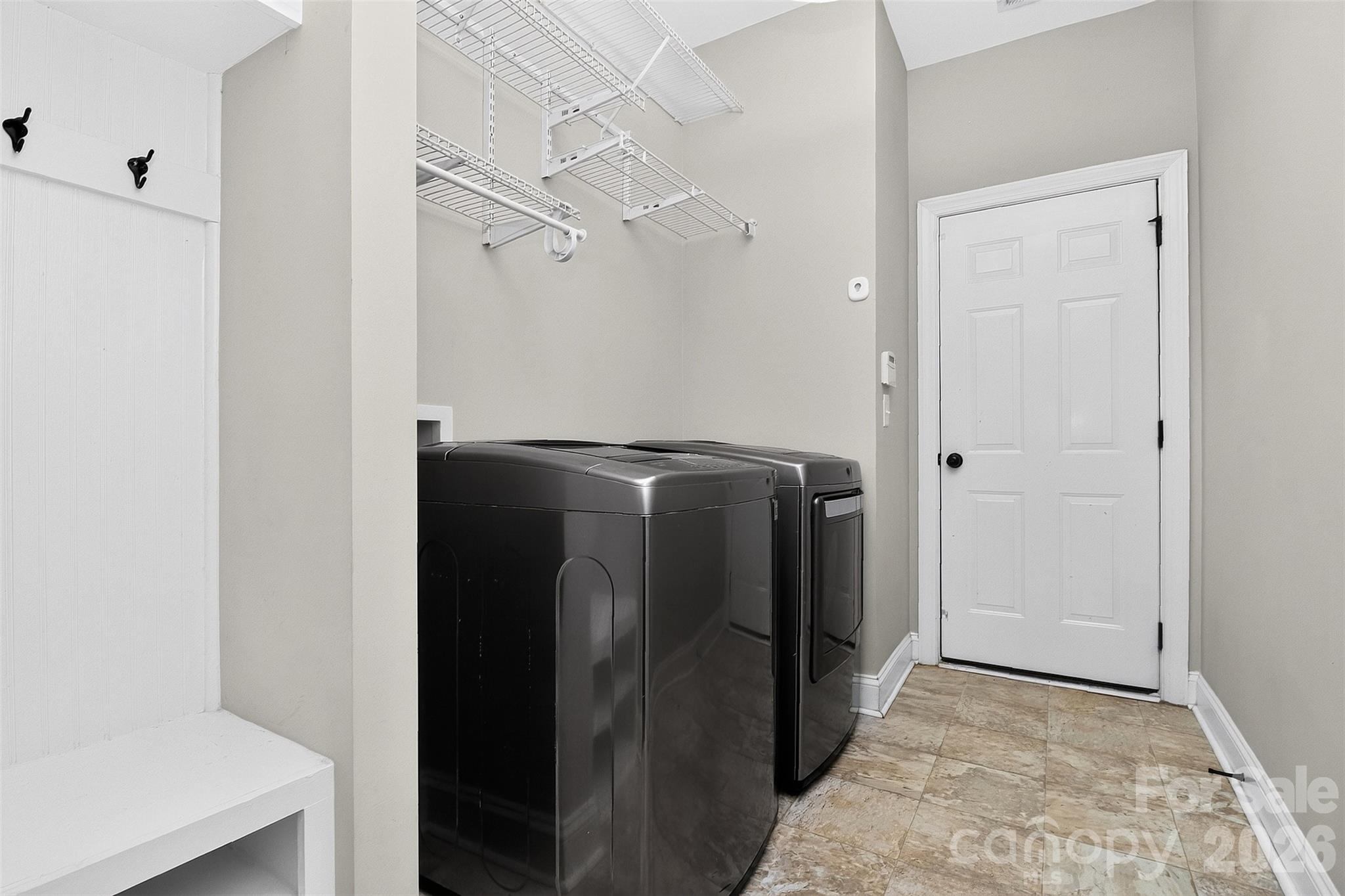 128 Creekside Crossing Lane Property Photo 25