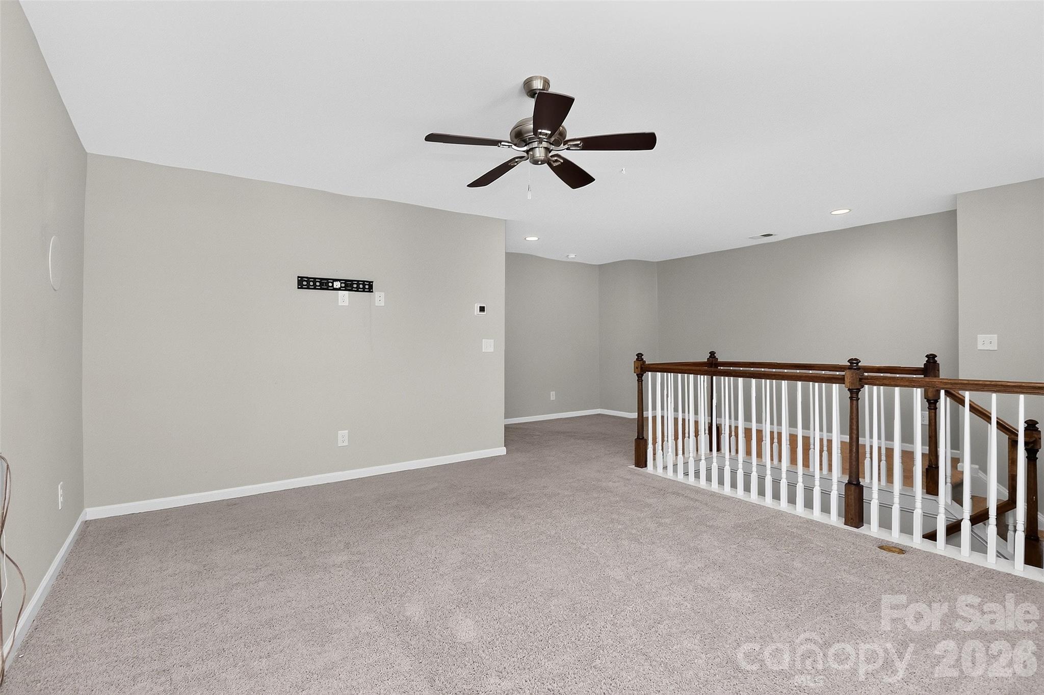 128 Creekside Crossing Lane Property Photo 31