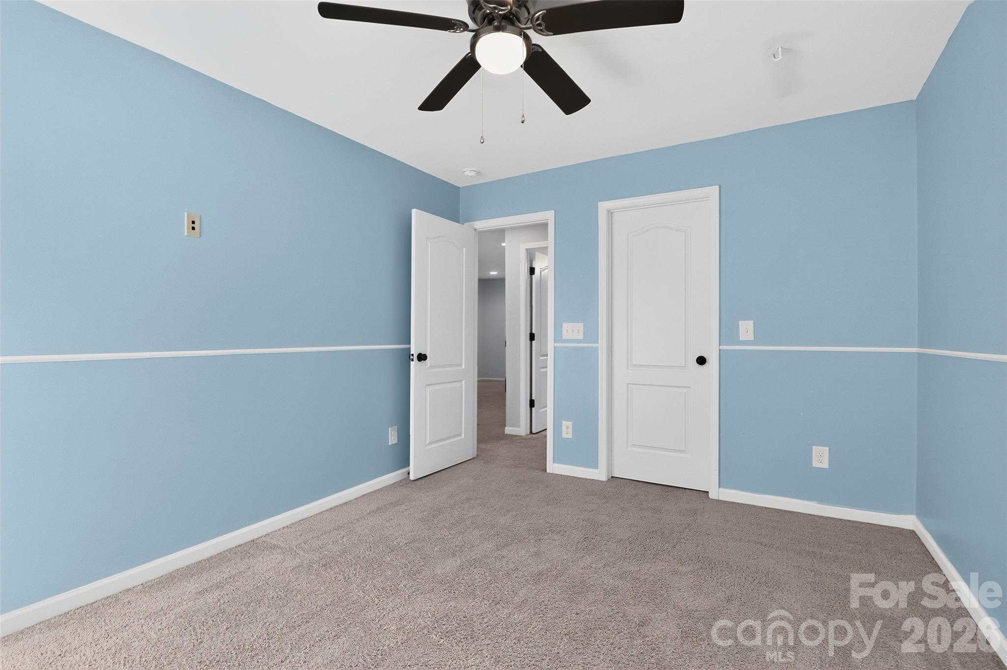 128 Creekside Crossing Lane Property Photo 34