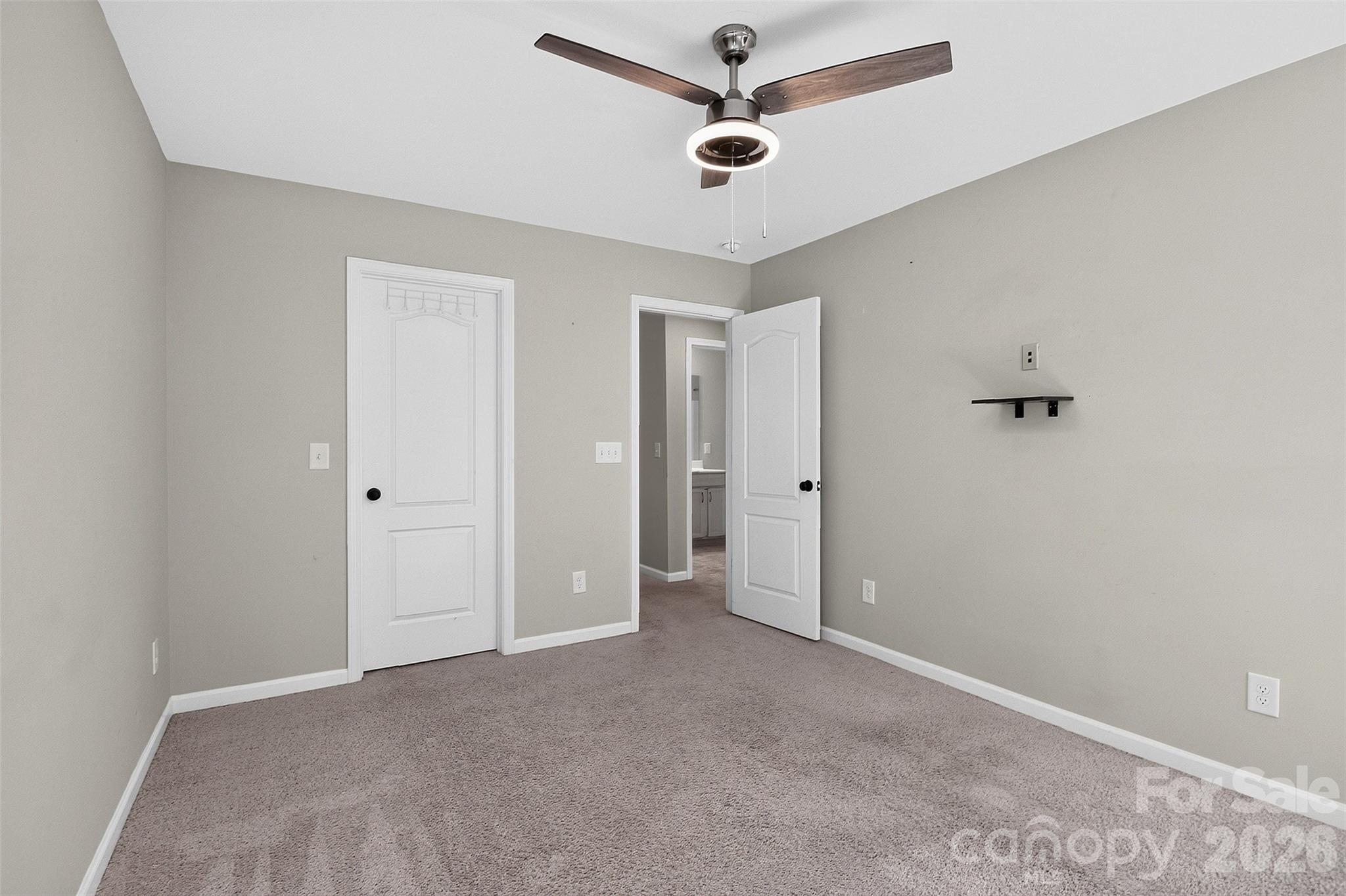 128 Creekside Crossing Lane Property Photo 37