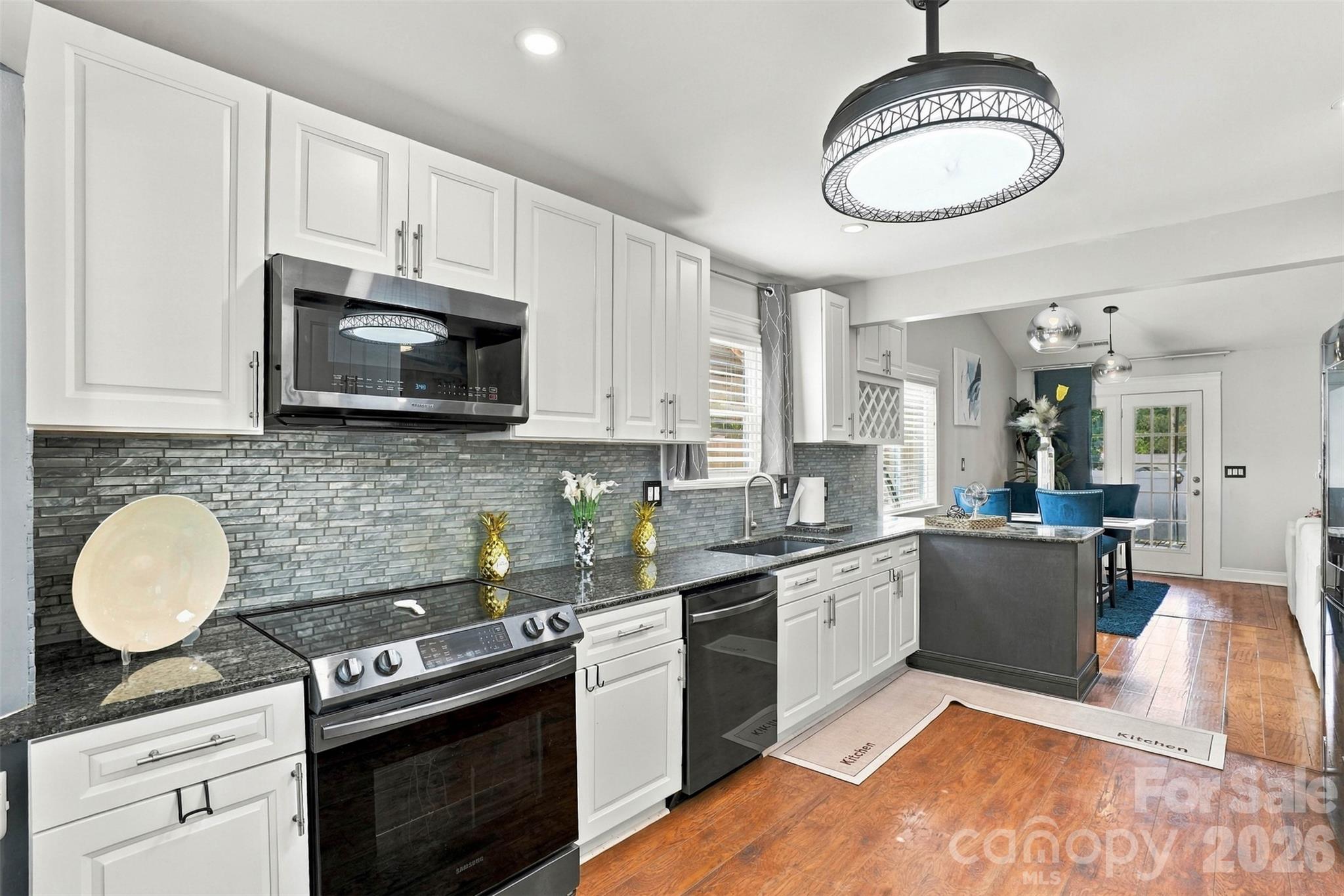 5728 Ebley Loop Property Photo 14