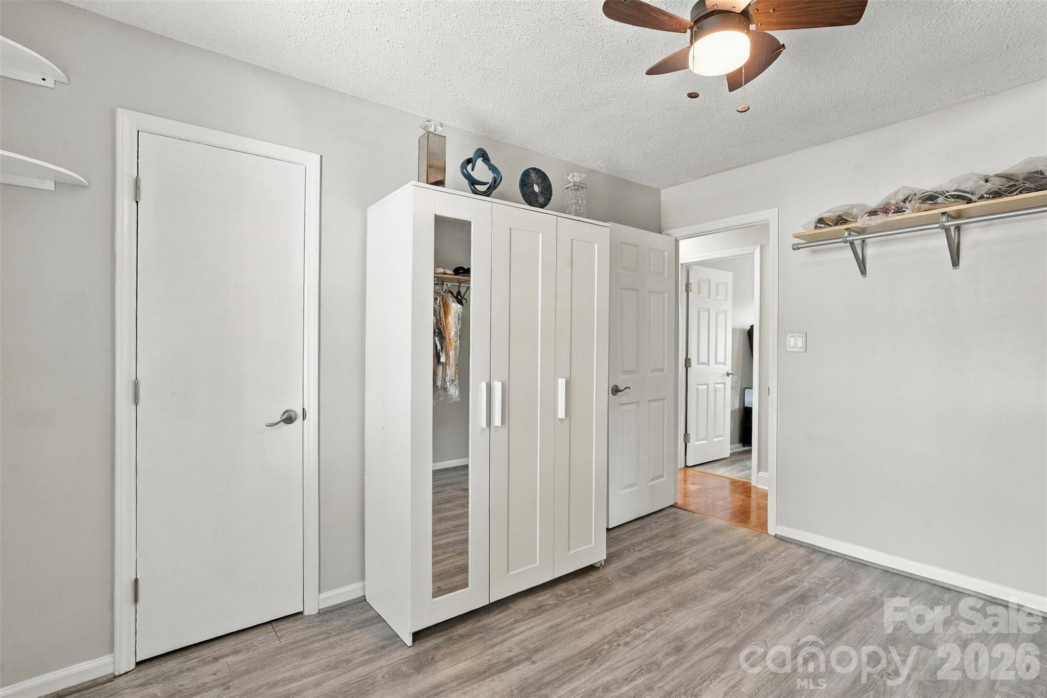 5728 Ebley Loop Property Photo 19