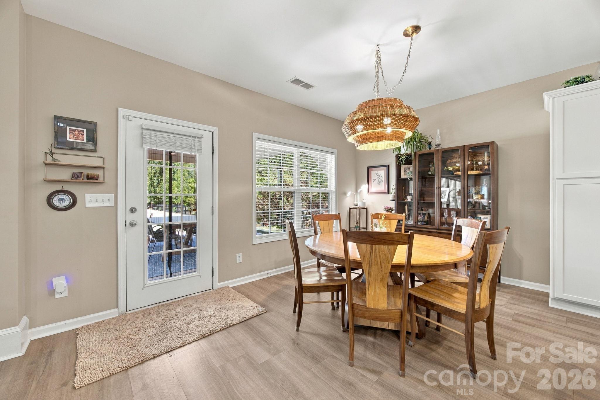 5005 Sedgewick Road Property Photo 7