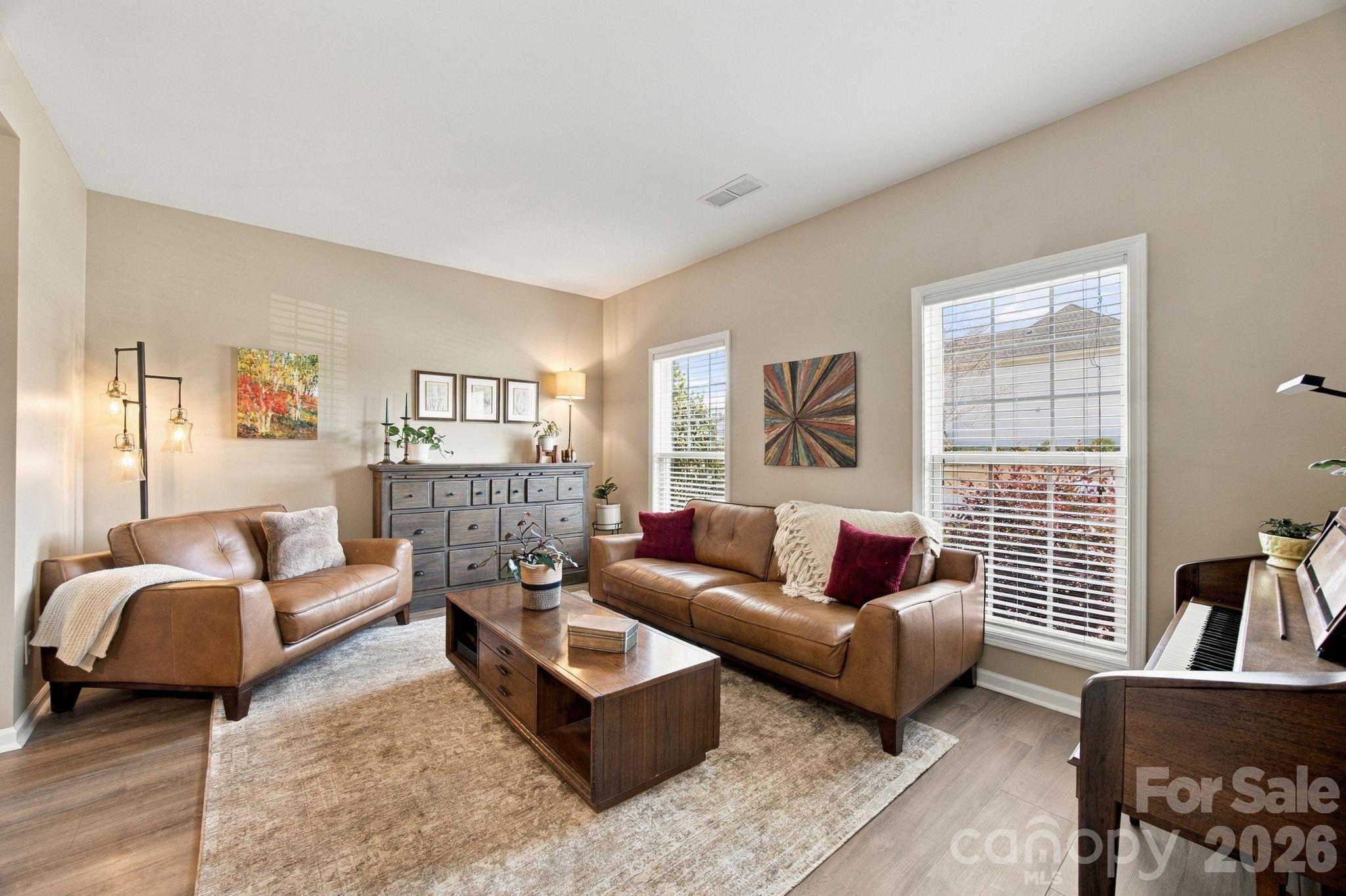 5005 Sedgewick Road Property Photo 10