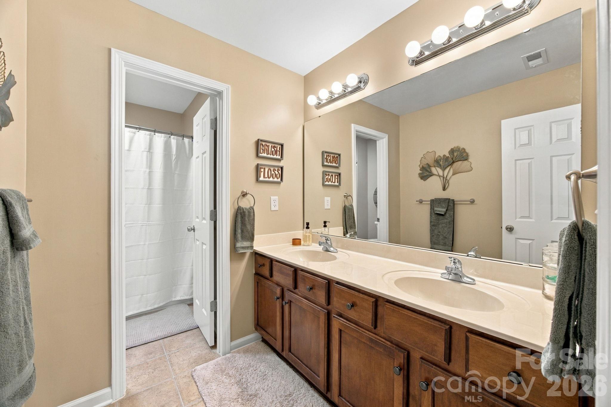 5005 Sedgewick Road Property Photo 30