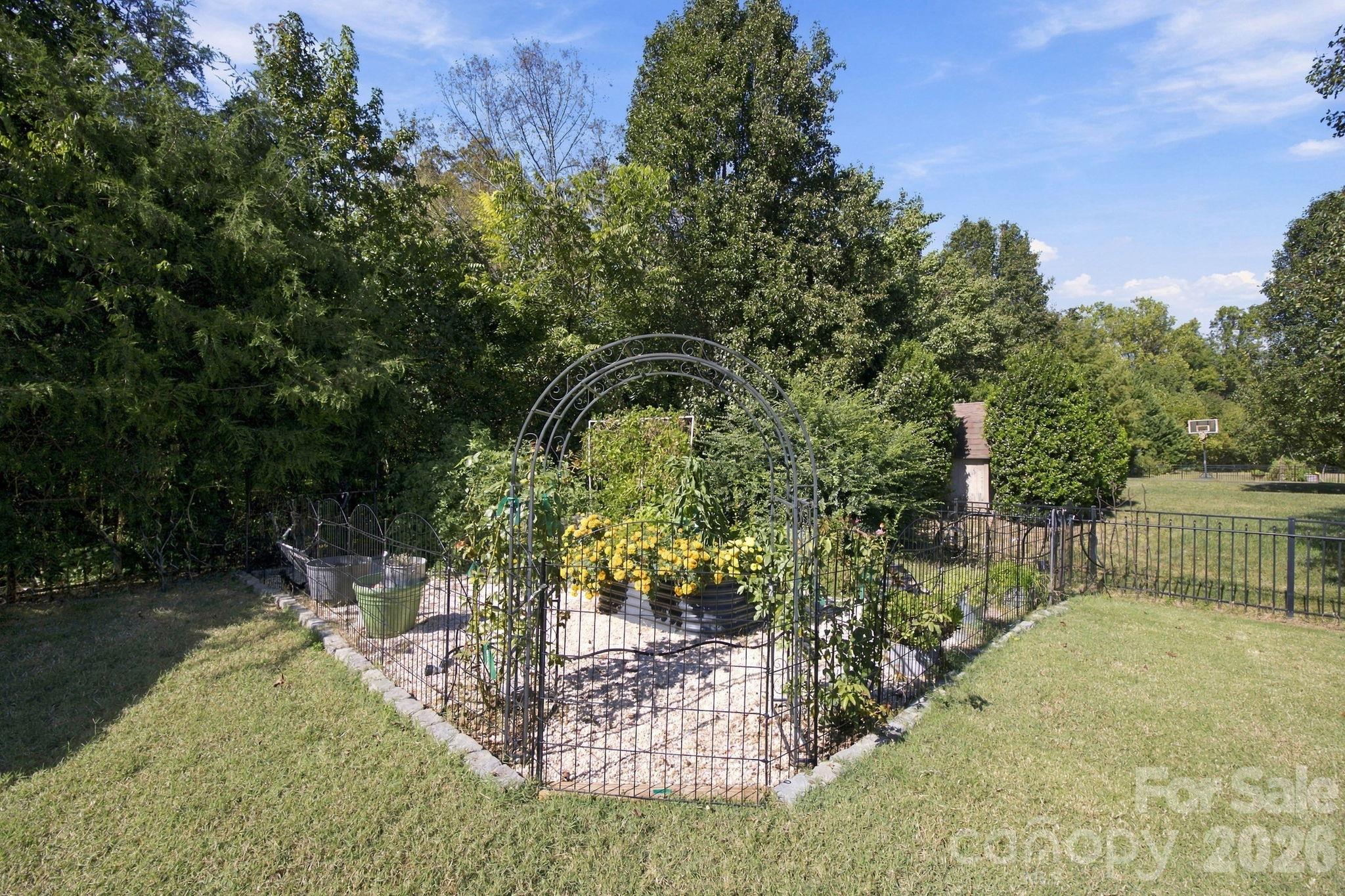 5005 Sedgewick Road Property Photo 38