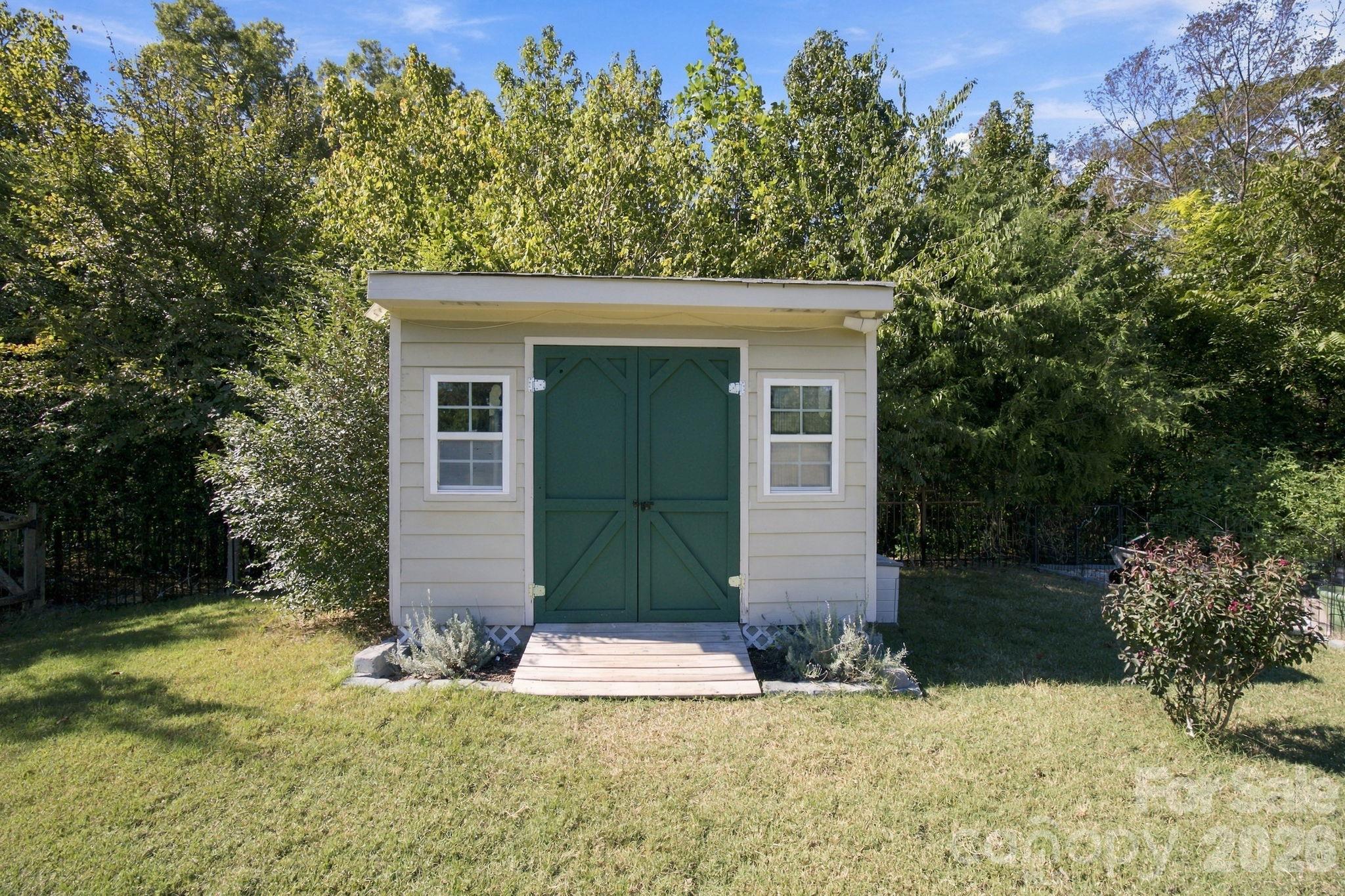 5005 Sedgewick Road Property Photo 39