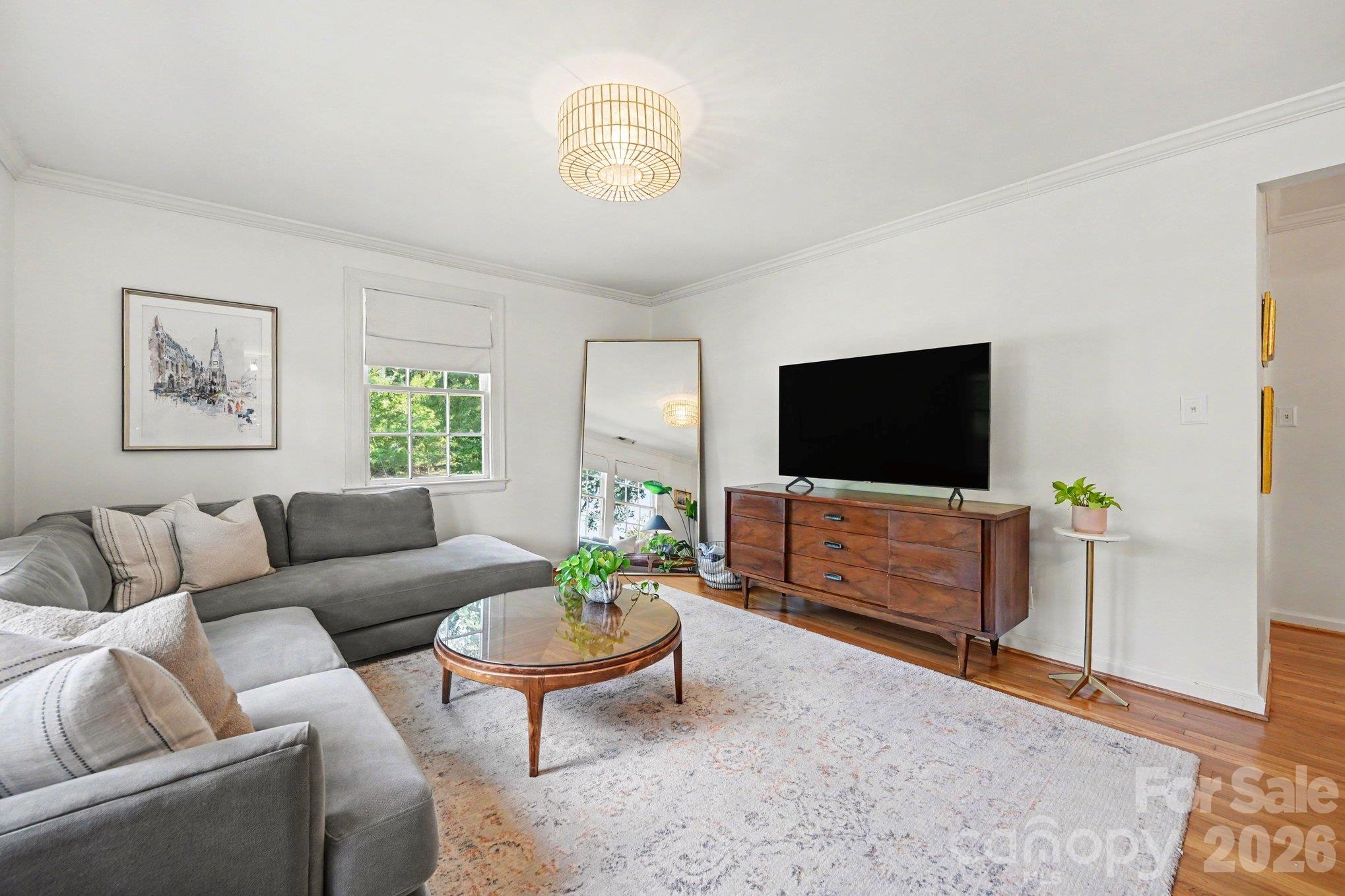 101 S Laurel Avenue 72b Property Photo 6