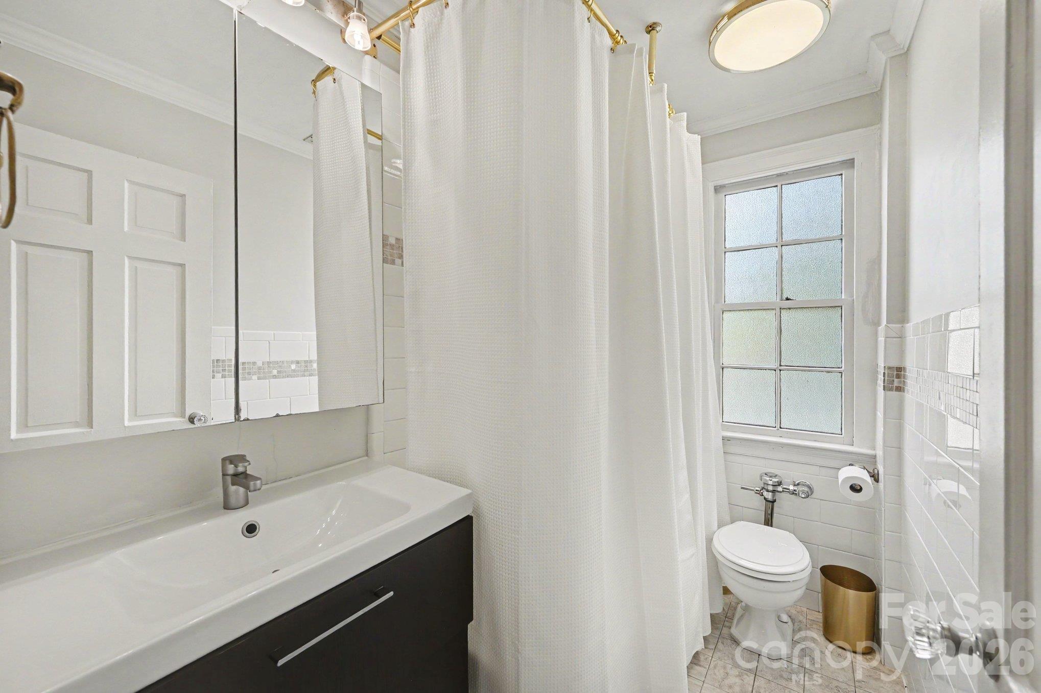101 S Laurel Avenue 72b Property Photo 15