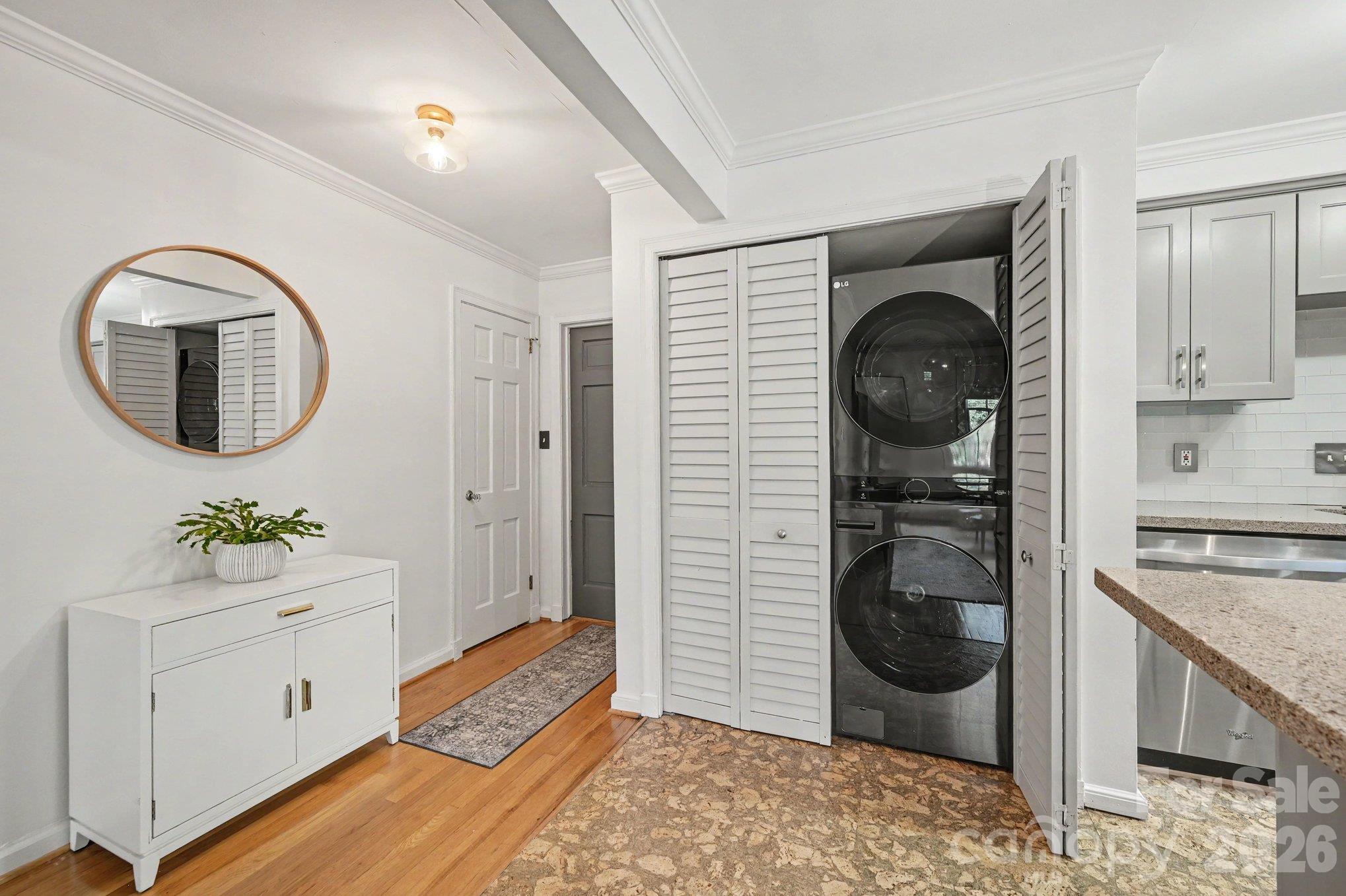 101 S Laurel Avenue 72b Property Photo 16