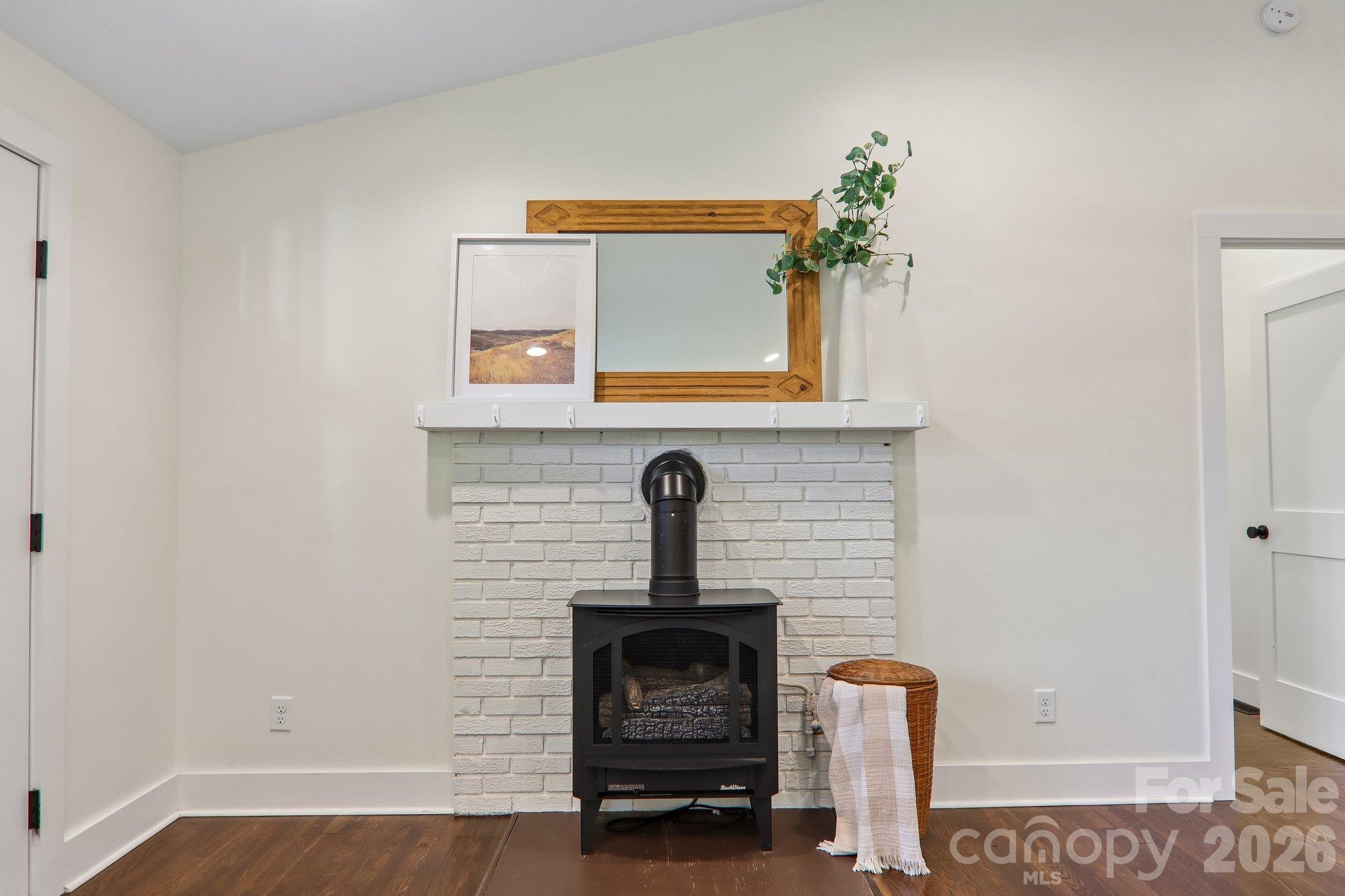 216 Vance Avenue B Property Photo 10