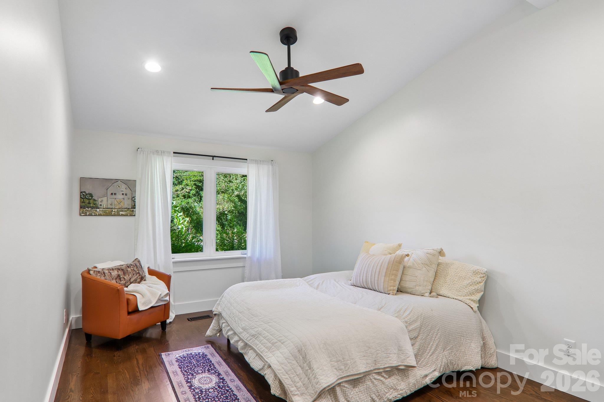 216 Vance Avenue B Property Photo 17