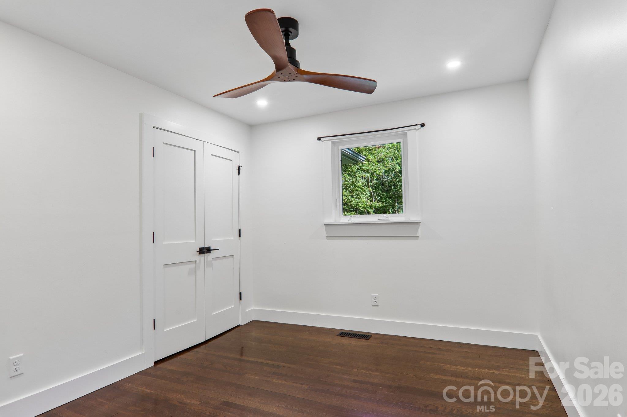 216 Vance Avenue B Property Photo 21