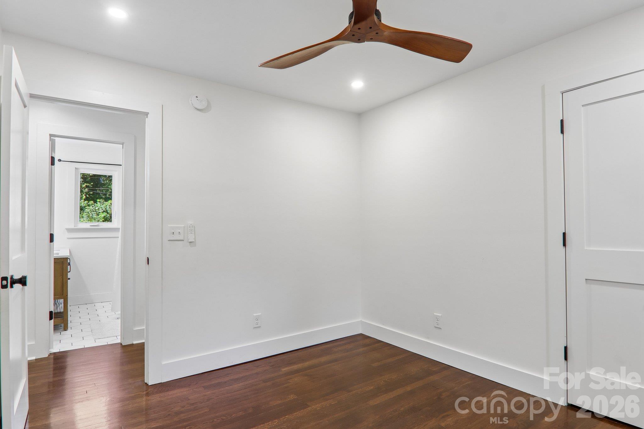 216 Vance Avenue B Property Photo 22