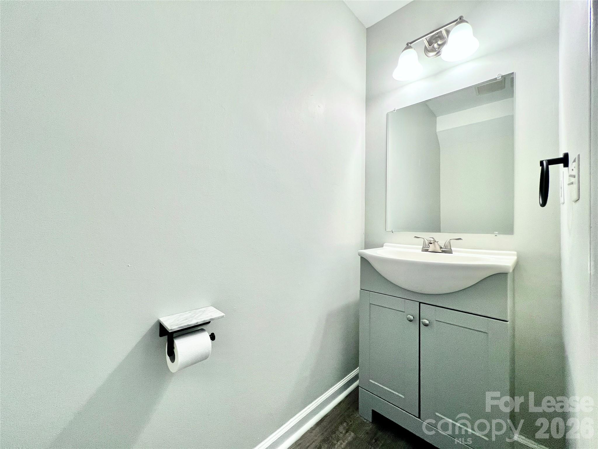 8253 Circle Tree Lane Property Photo 10