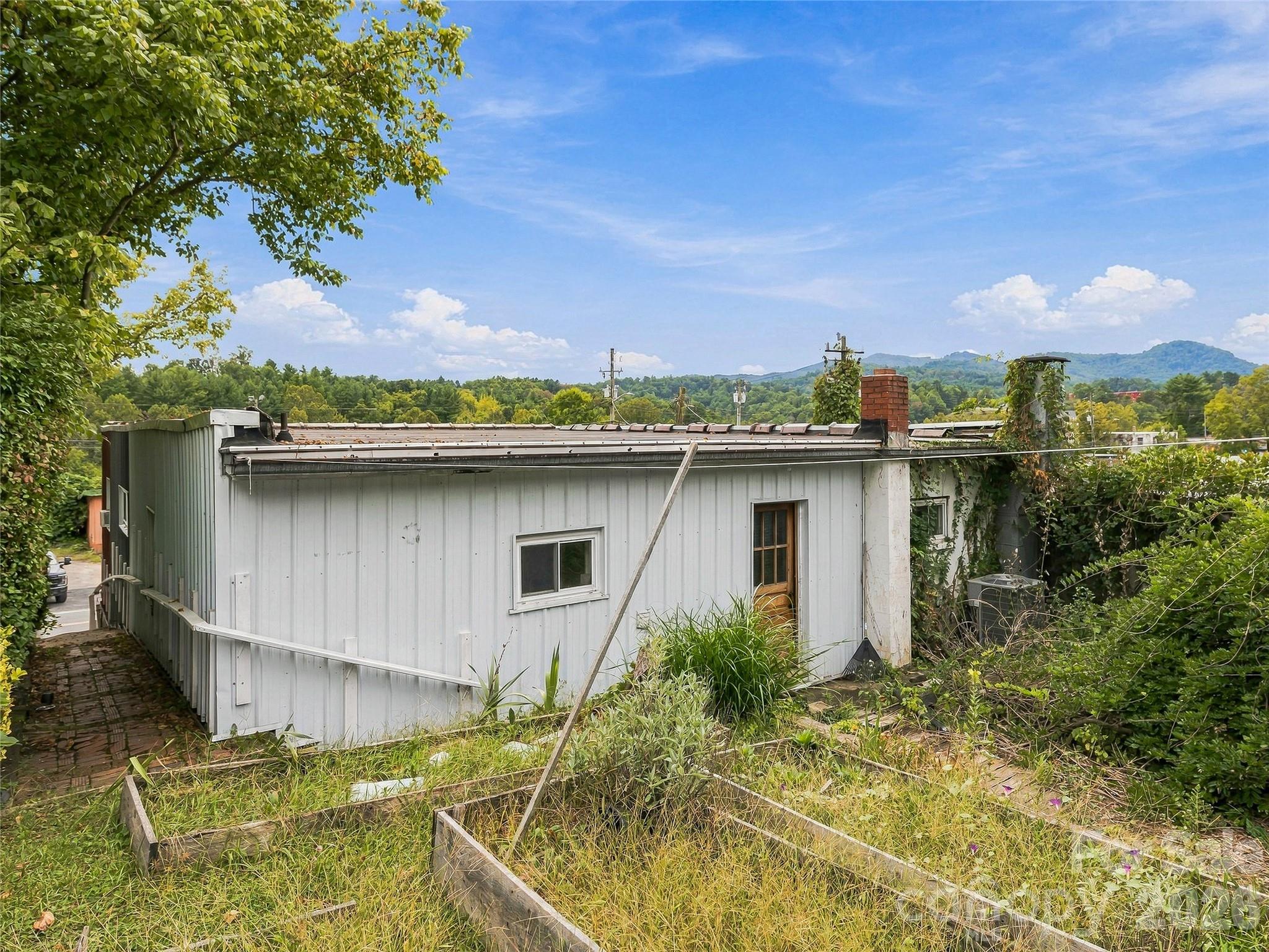 615 Oak Avenue Property Photo 27