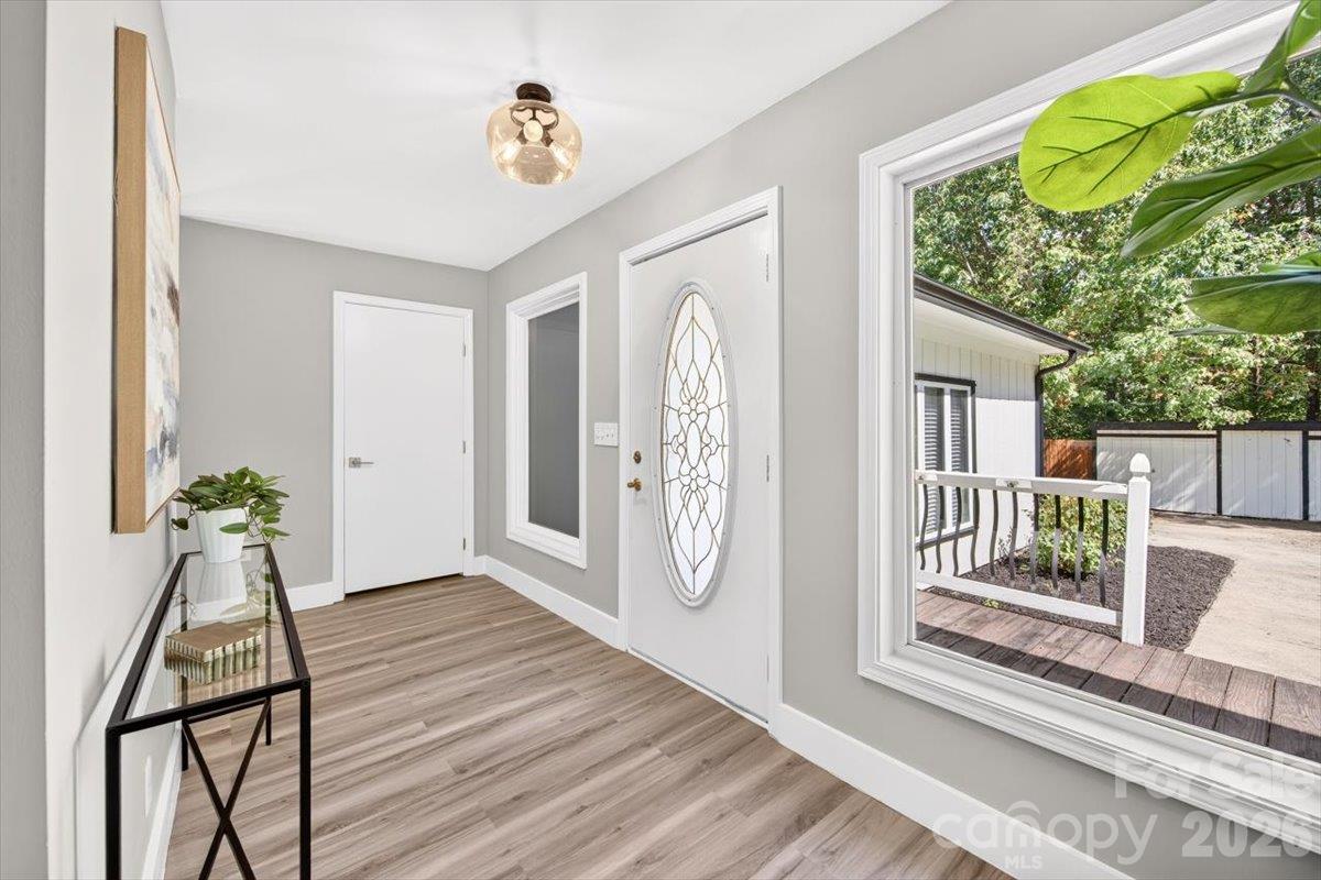 16 Cove Creek Place Property Photo 8
