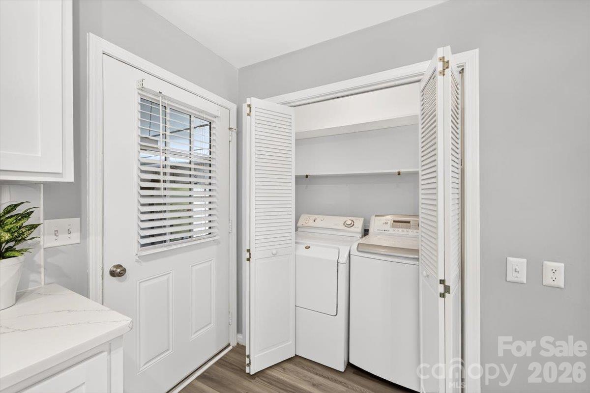 16 Cove Creek Place Property Photo 17