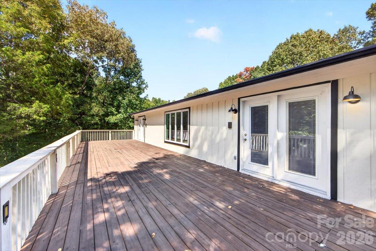 16 Cove Creek Place Property Photo 28