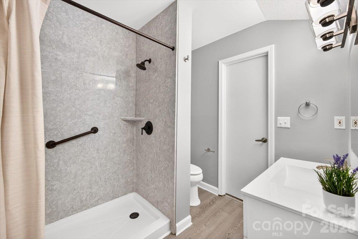 16 Cove Creek Place Property Photo 32