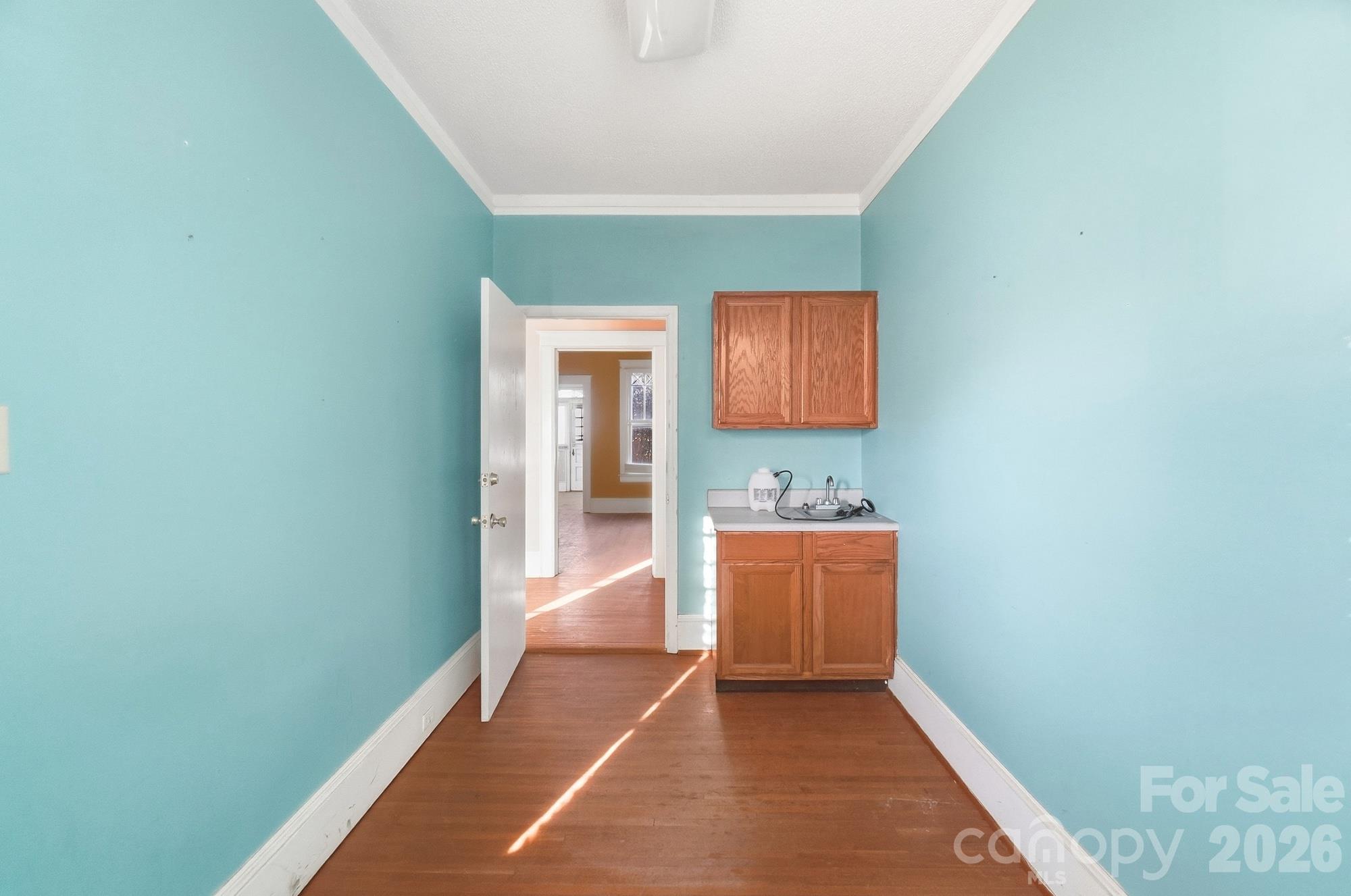 2415 E Main Street Property Photo 11