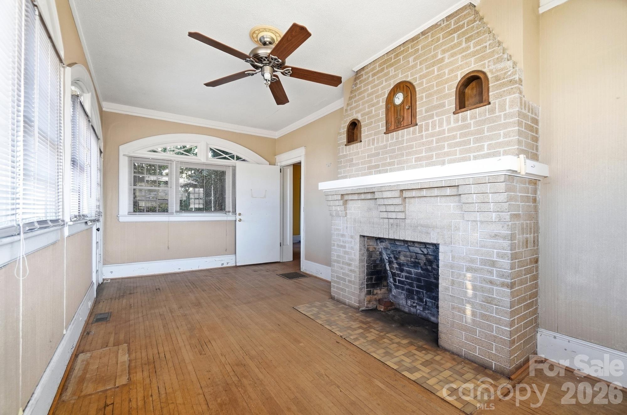 2415 E Main Street Property Photo 15