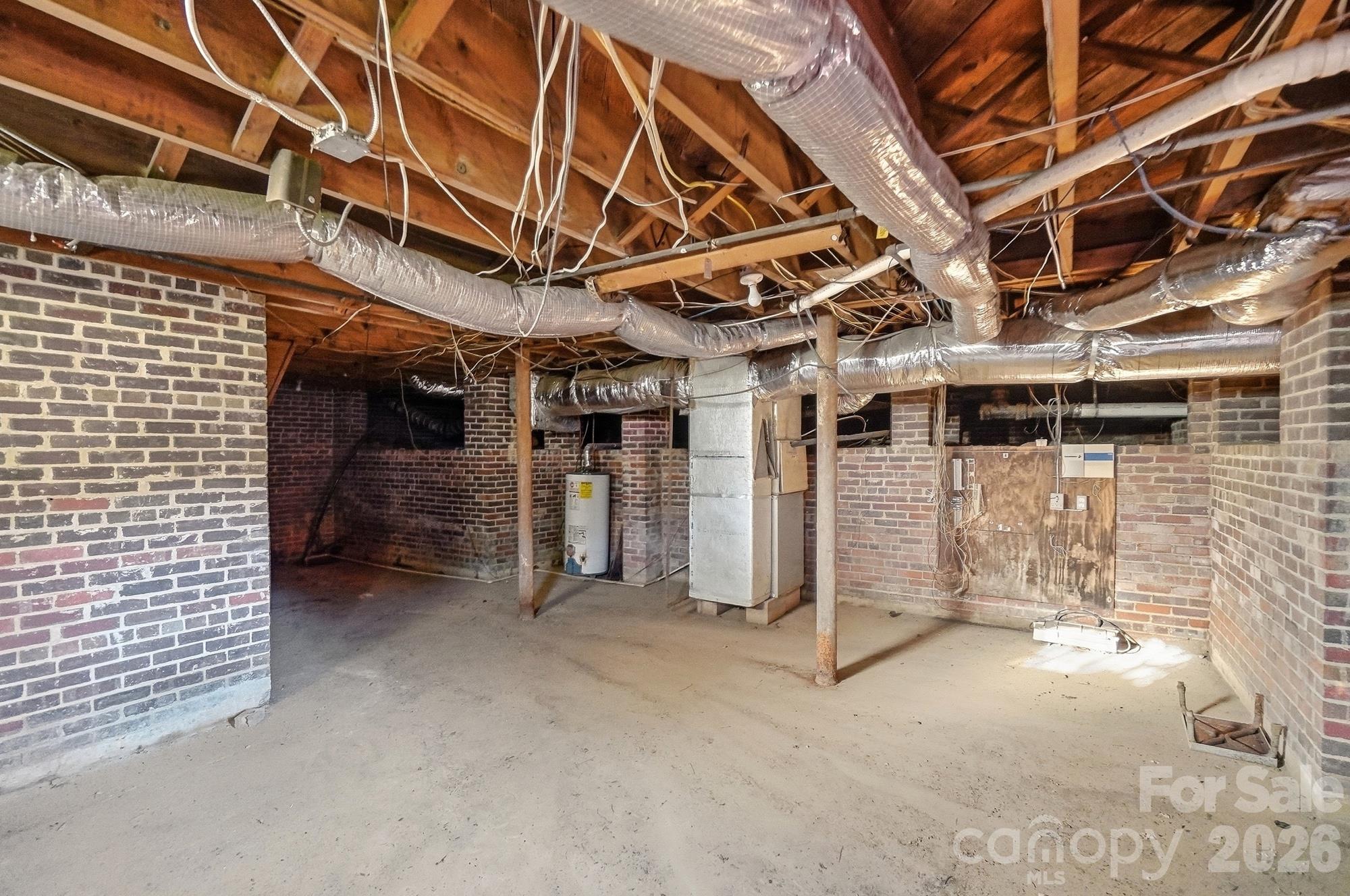 2415 E Main Street Property Photo 33