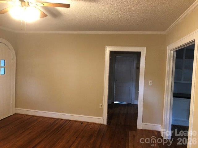 406 5th Street Property Photo 3