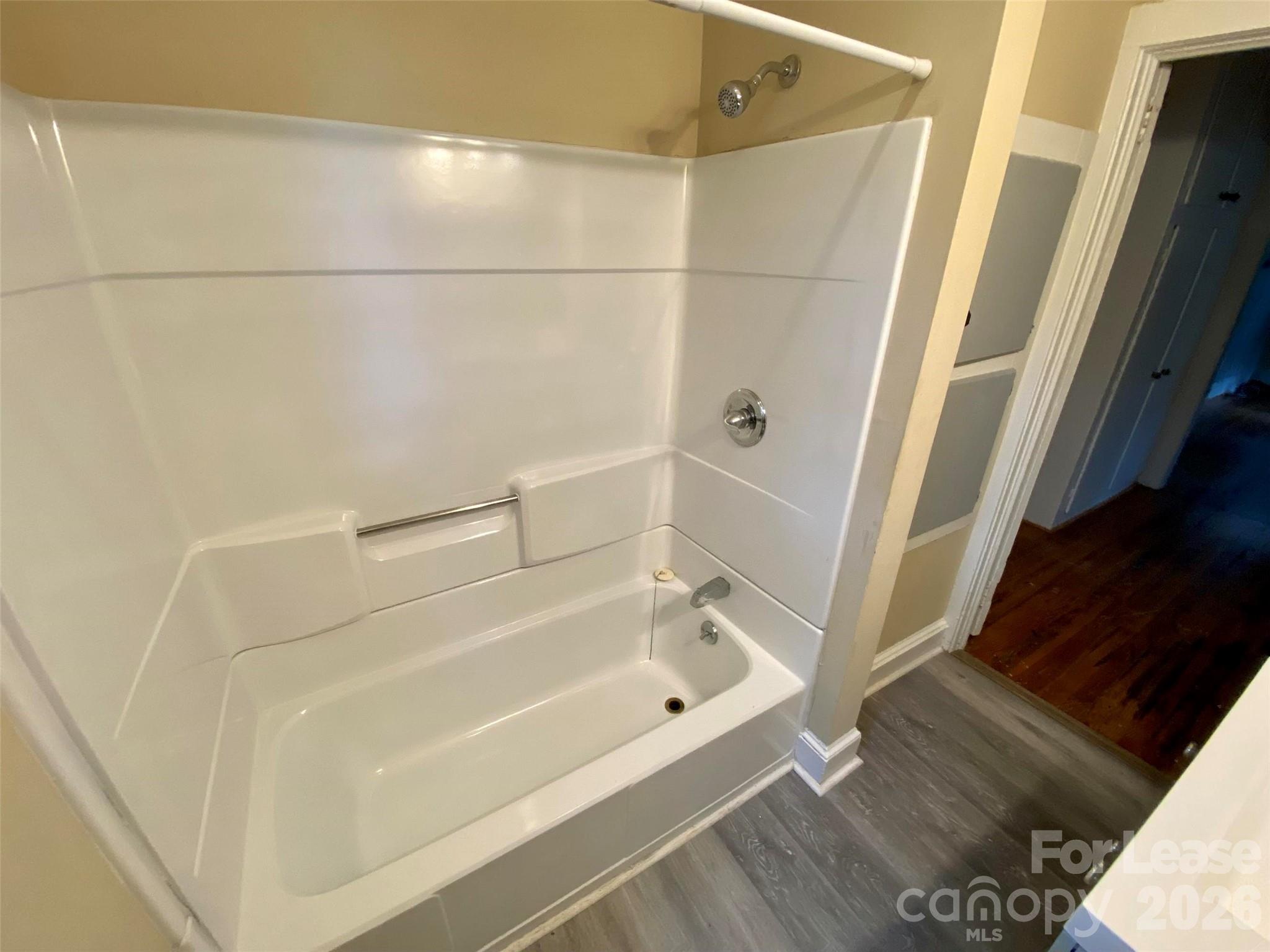 406 5th Street Property Photo 8