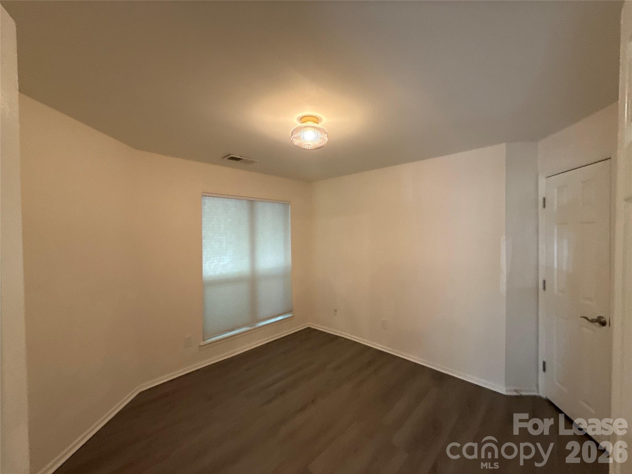 2512 Cranbrook Lane 10 Property Photo 13