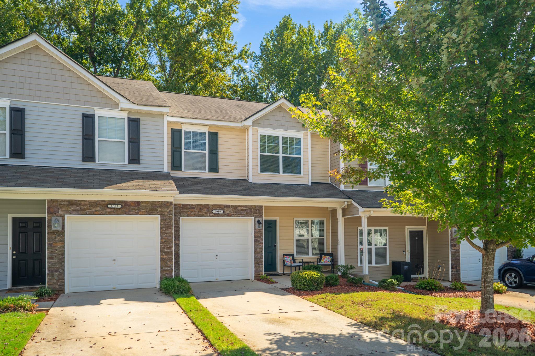2080 Shady Pond Drive Property Photo 2