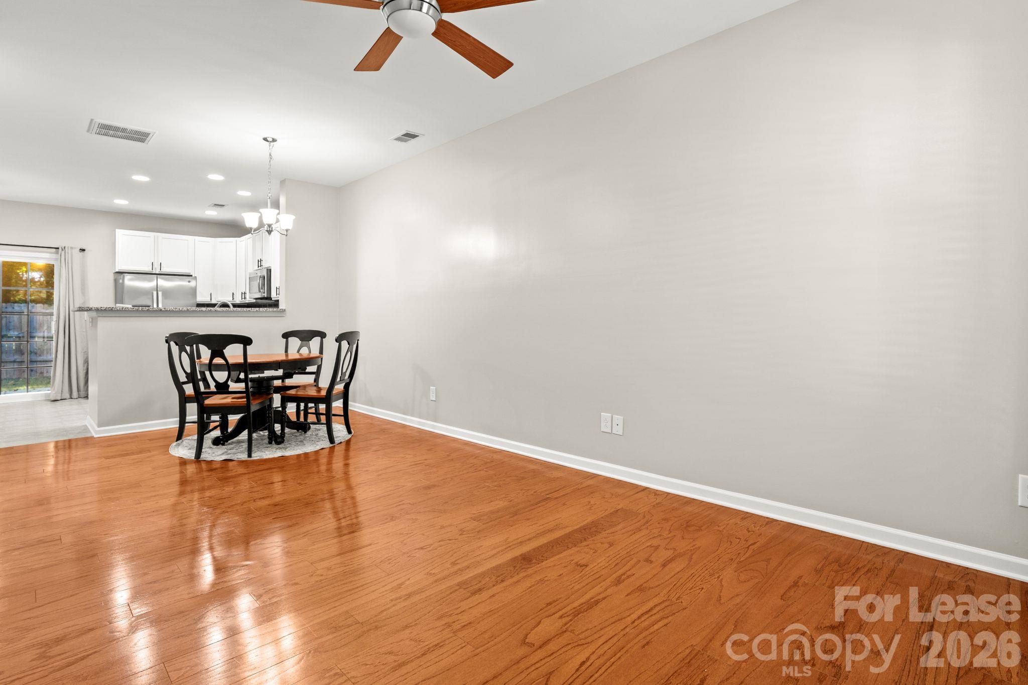 2080 Shady Pond Drive Property Photo 3