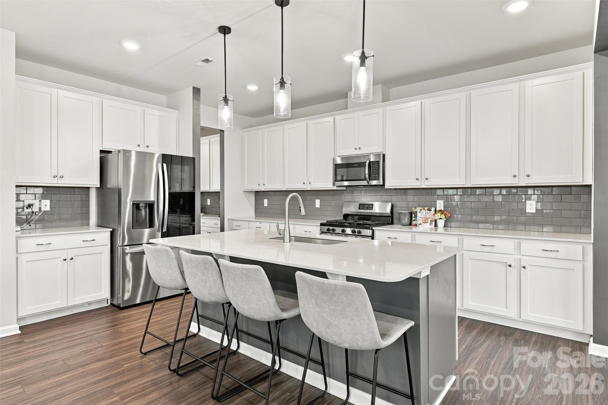 12732 Wandering Brook Drive Property Photo 13