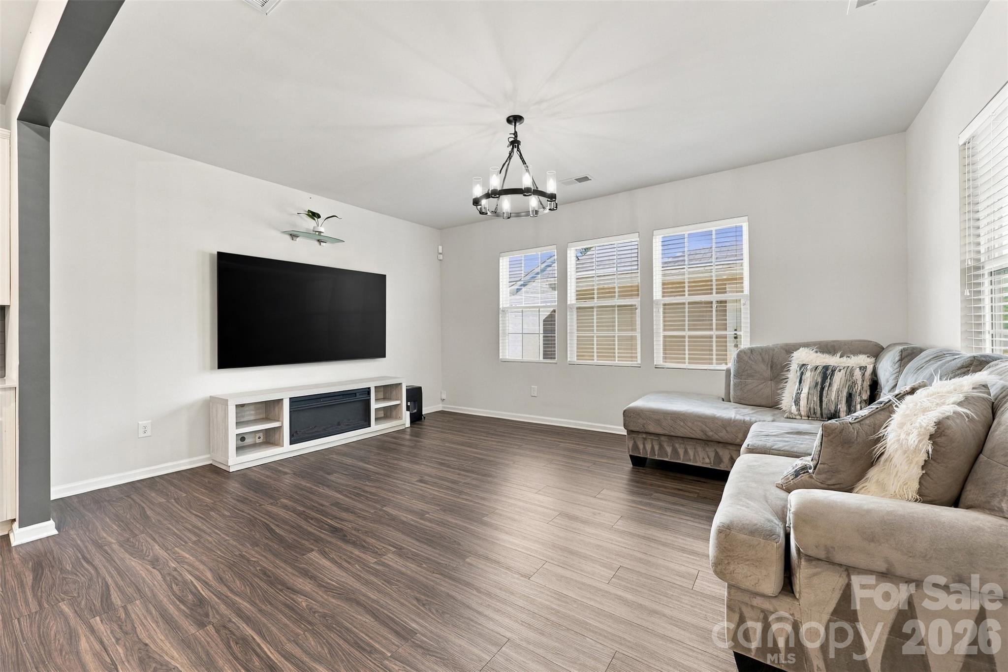 12732 Wandering Brook Drive Property Photo 16