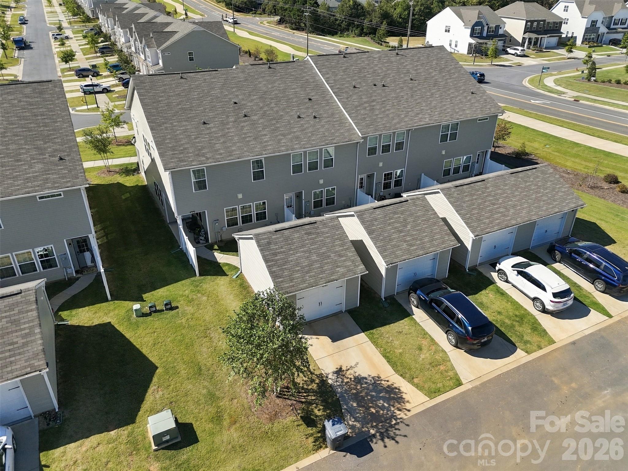 12732 Wandering Brook Drive Property Photo 40