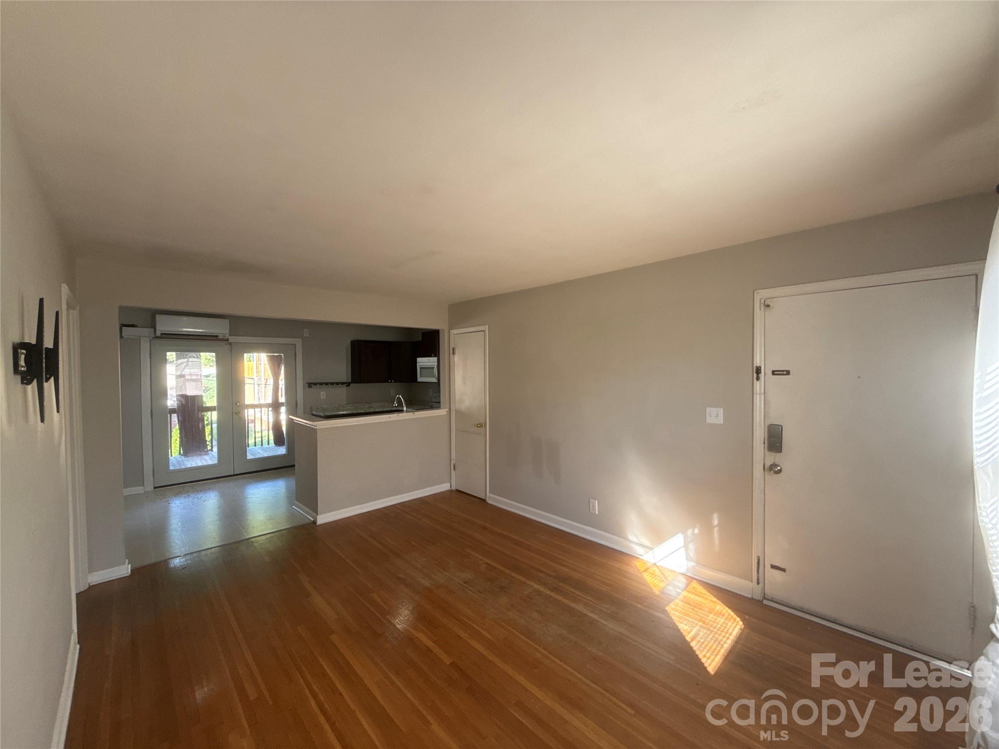 2623 Vail Avenue Property Photo 3