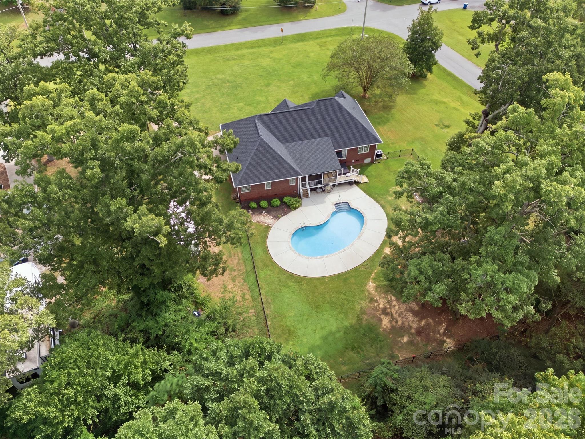 5100 Basswood Drive Property Photo 31