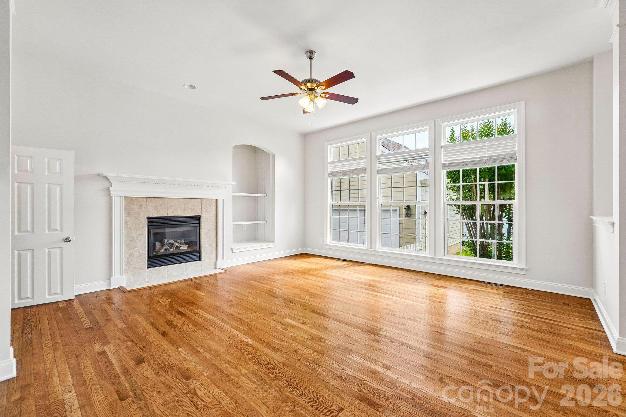 1001 Gainsborough Drive Property Photo 5