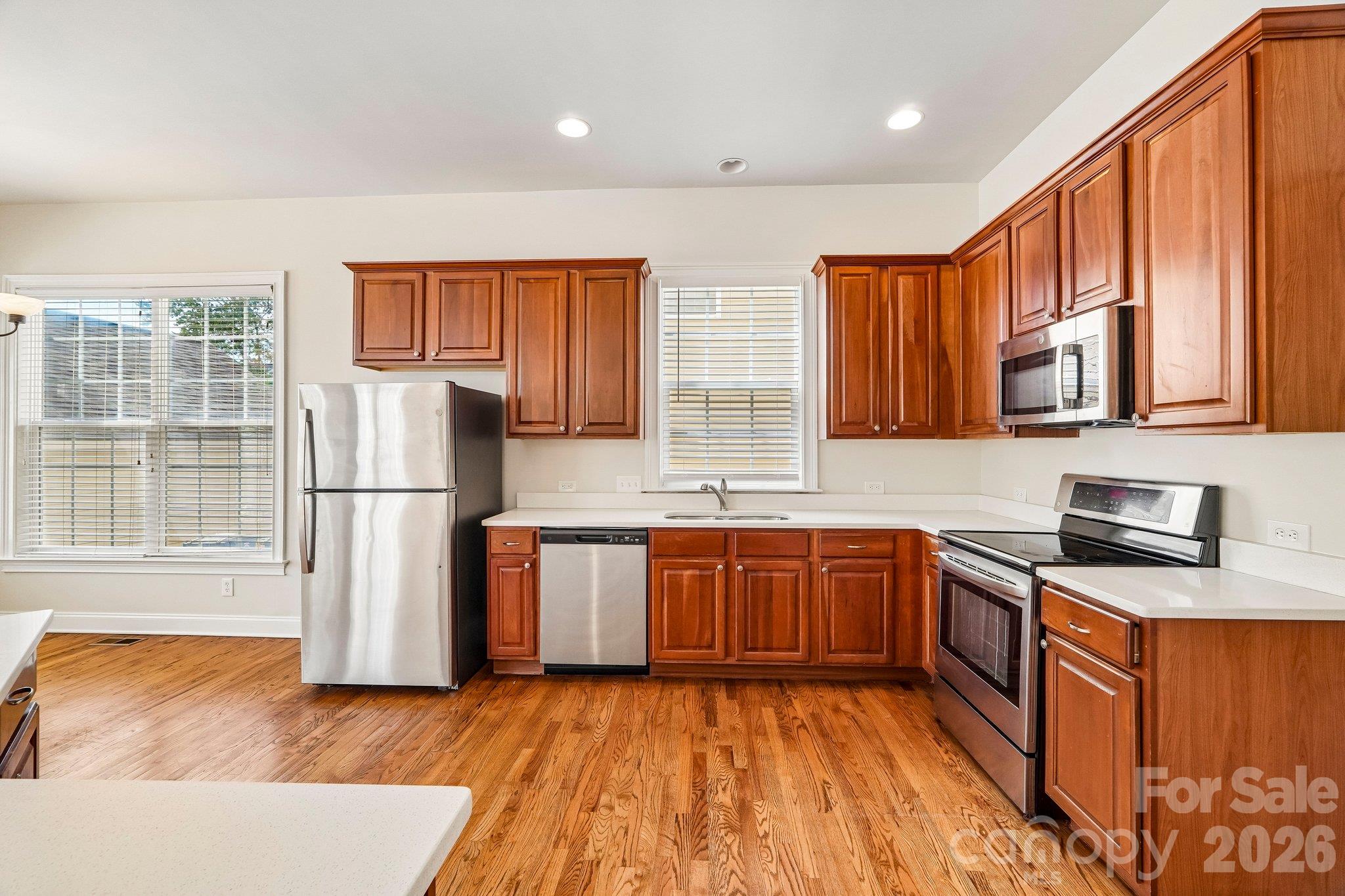 1001 Gainsborough Drive Property Photo 9